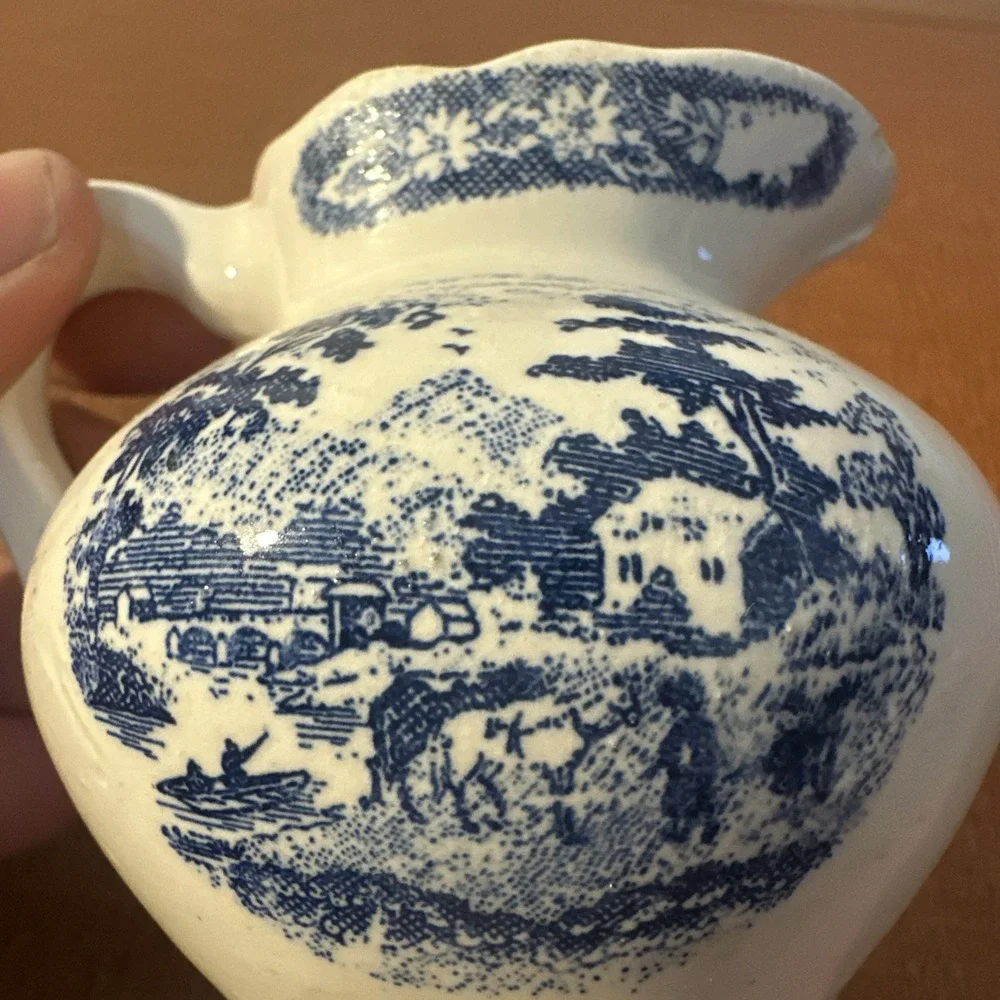 Vtg Blue And‎ White Cream Pitcher 3